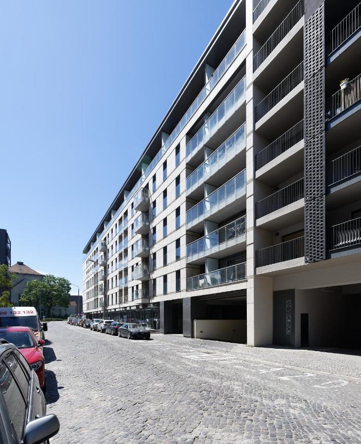Art Apartament Parking By Impero Познан Екстериор снимка